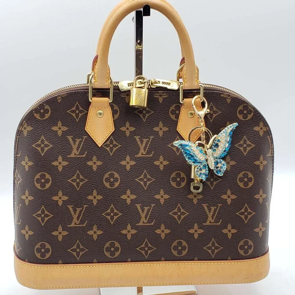 LV Authentic Gold Padlock 🔒 Key Set w/ Unbranded Butterfly Keychain Charm